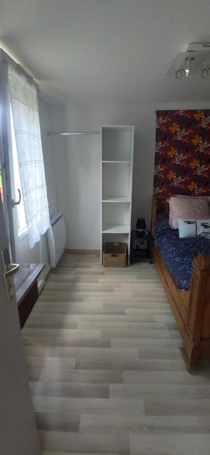 Апартаменты Petit Logement Sur Jardin Сен-Эрблен Экстерьер фото